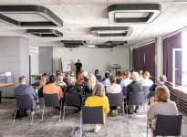 NEULAND AG: MODERATIONSMARKT 2025