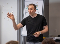 NEULAND AG: MODERATIONSMARKT 2025